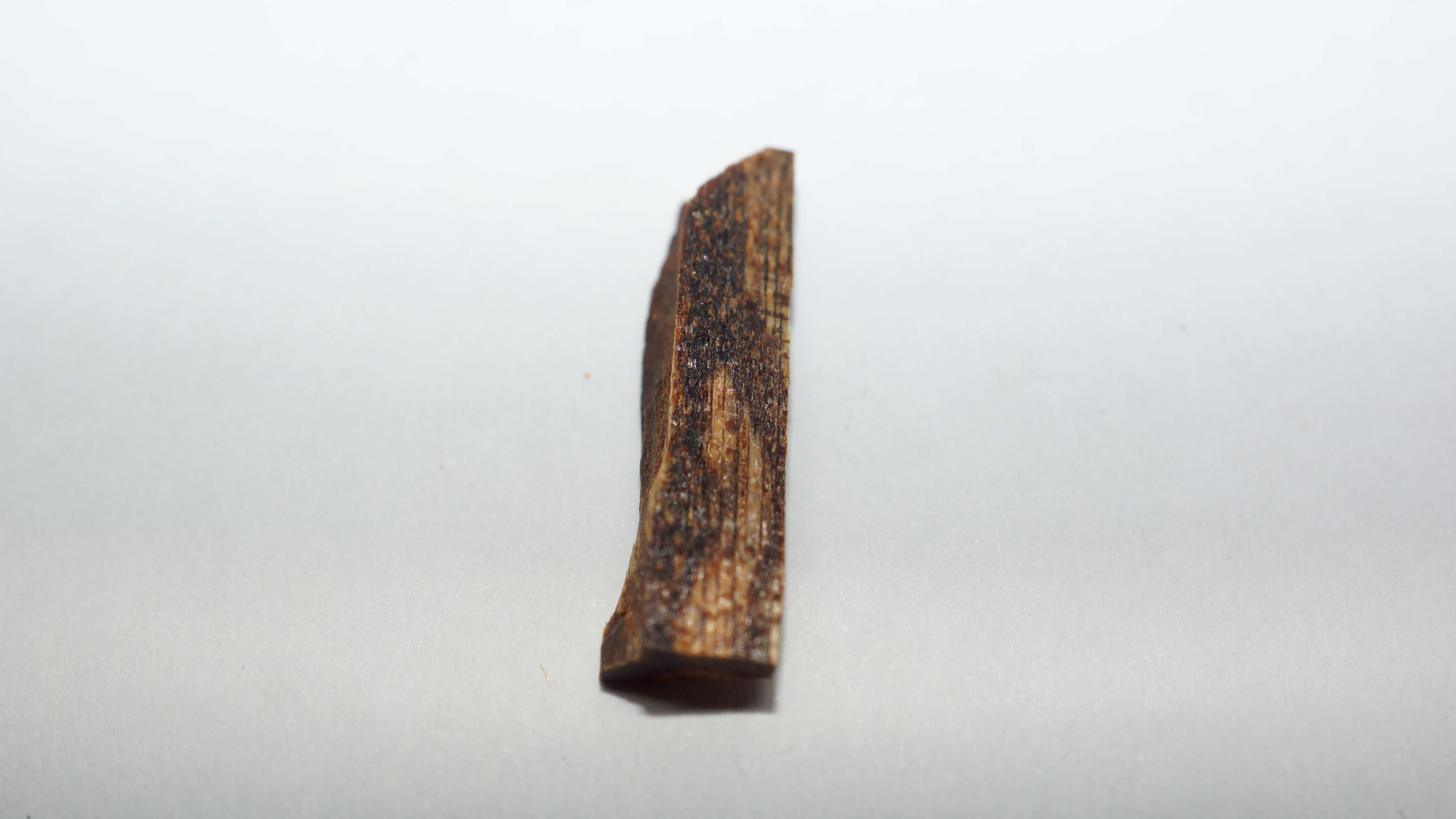 [Ouddict.com] Oud Wood