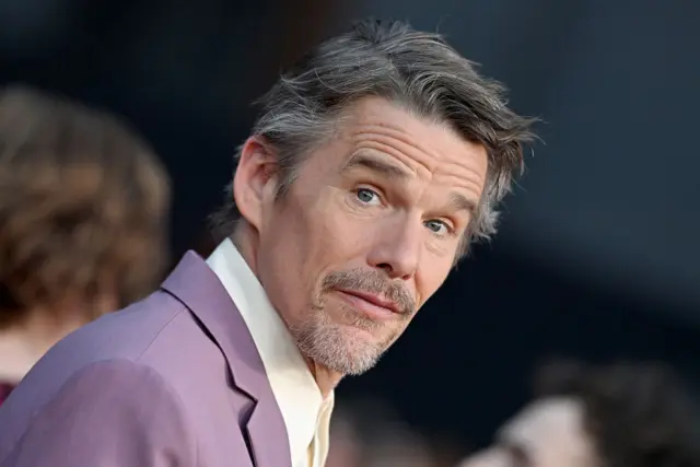 Ethan-Hawke-12