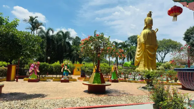 gallery Nam Thean Tong Temple 07.webp