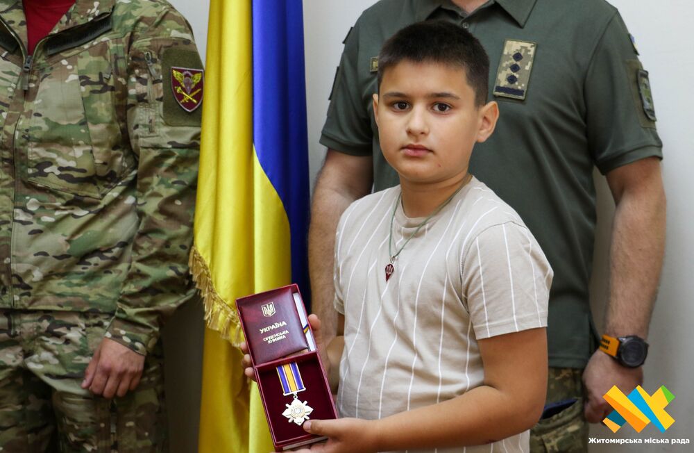 У Житомирі передали державні нагороди рідним полеглих Воїнів