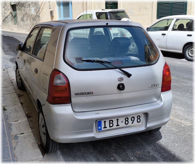 IBI 898