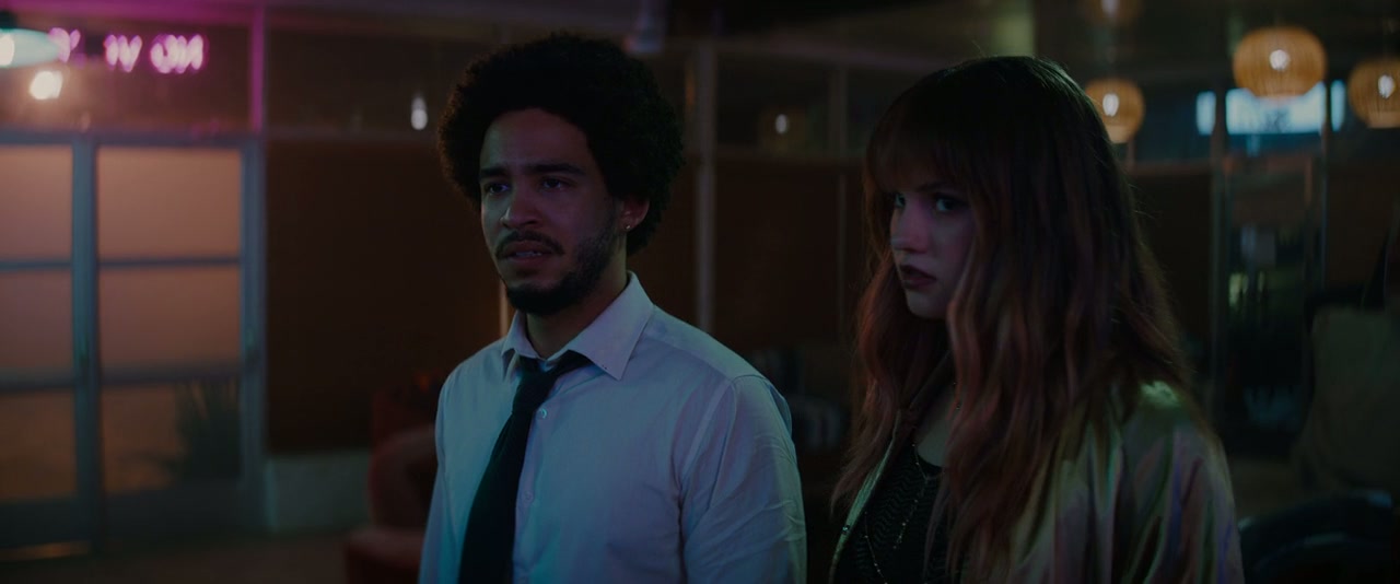 Night Teeth Screenshot