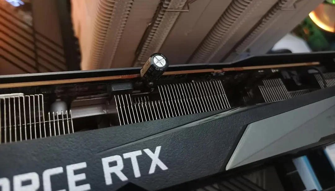 Father Repairs Gaming PC with Radio Part, Saves Son Money