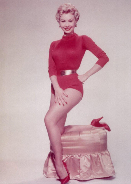 MITZI-GAYNOR-DIOSA-RUBIAZA