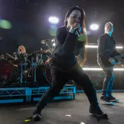 Evanescence-Deb-Pelser-1-5
