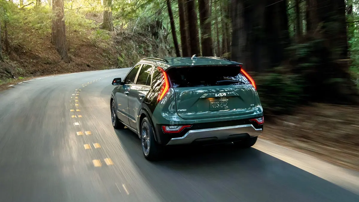 Kia Niro Hybrid 2026: Peste 50 mpg fără priză – Un SUV inteligent
