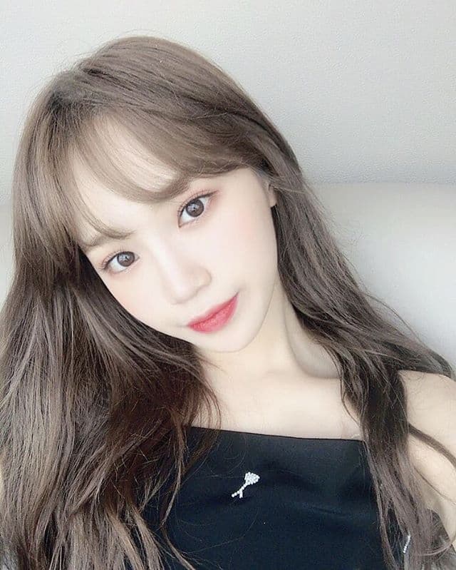 IZ*ONE-Chaewon 金采源.jpg
