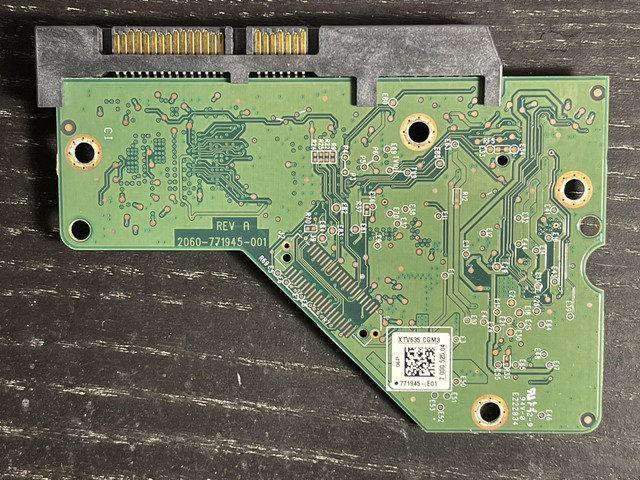 dead-hdd-pcb-outside