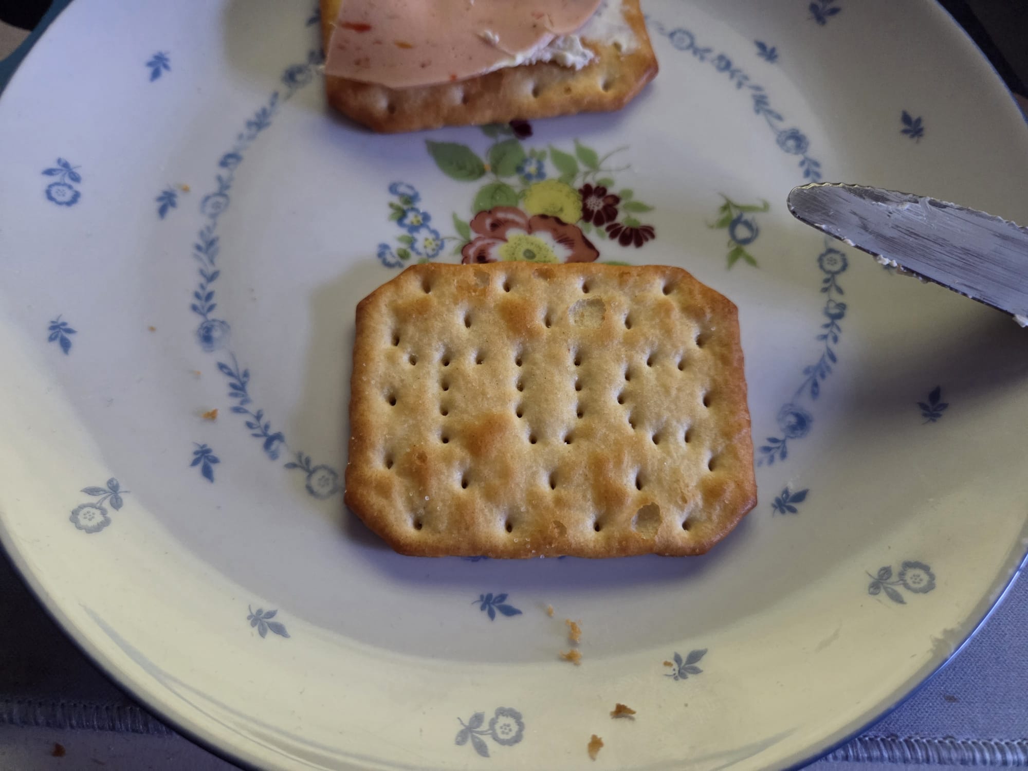 cracker.jpg