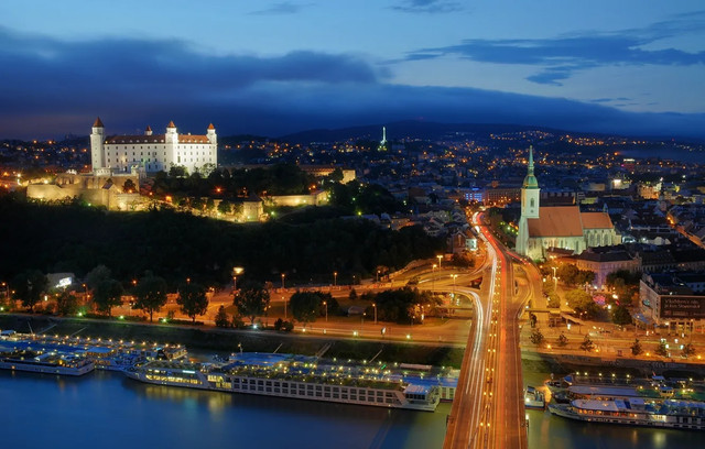 bratislava-sumerki