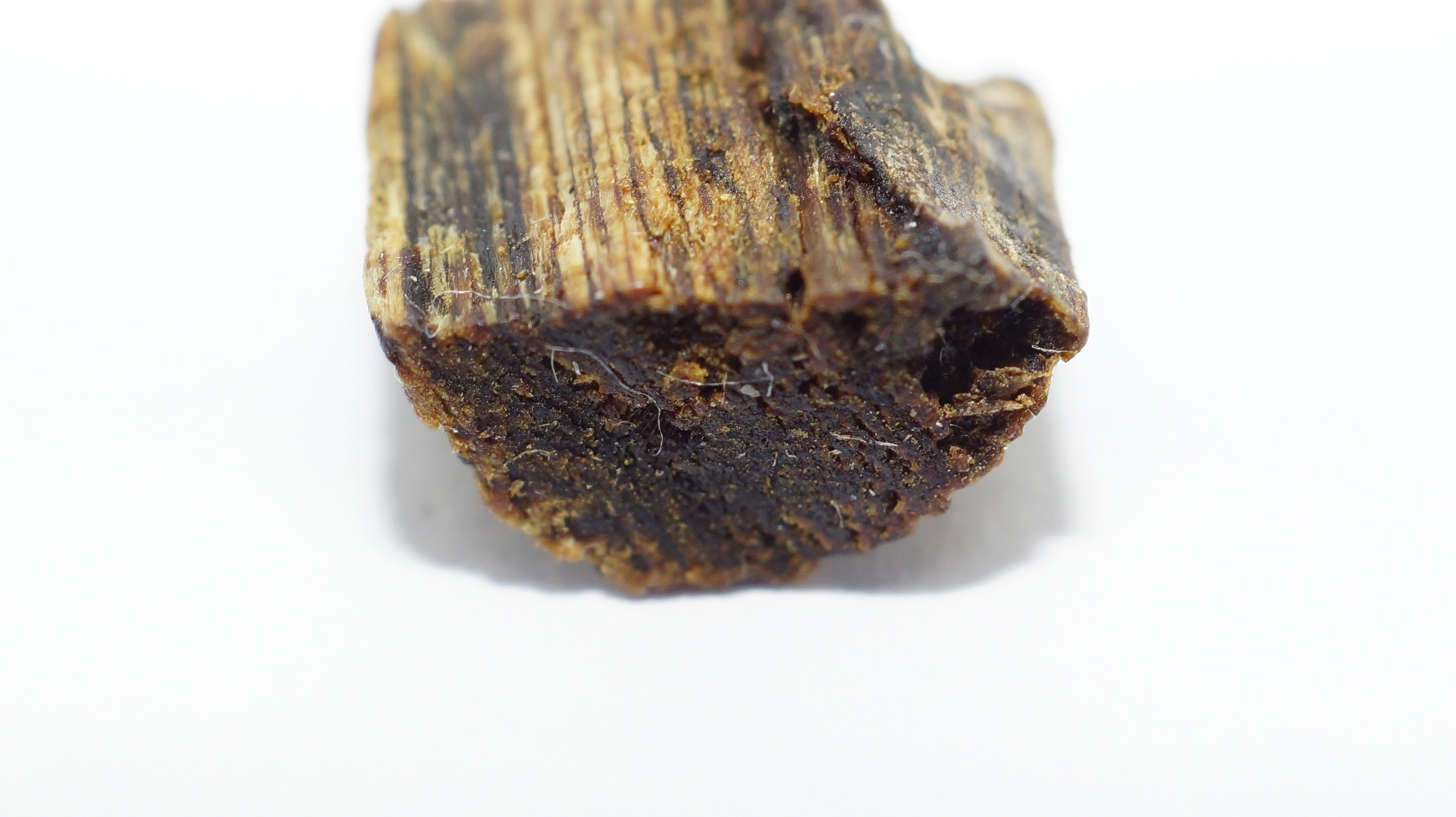[Ouddict.com] Oud Wood