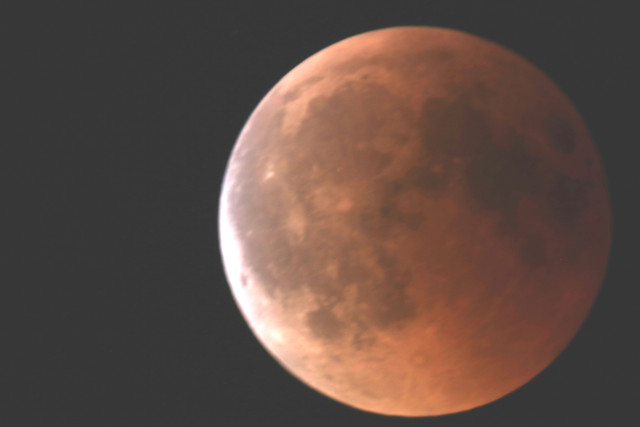 moon01.jpg