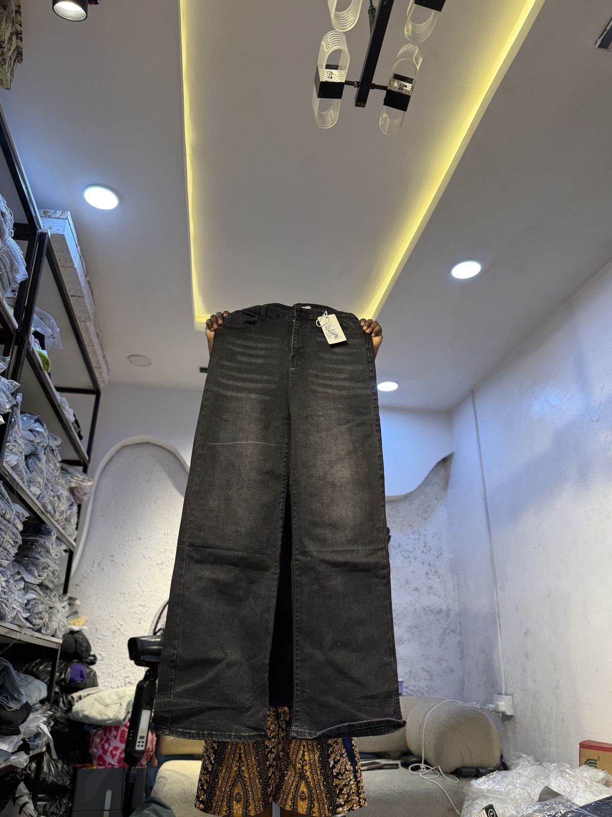 Waist 32