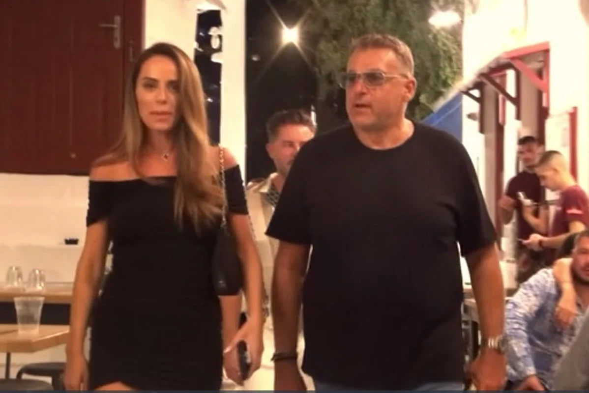Ο Λιάγκας και η Αντωνά απολαμβάνουν τις διακοπές τους στην Κεφαλονιά (ΦΩΤΟ)