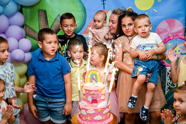 pic-228
