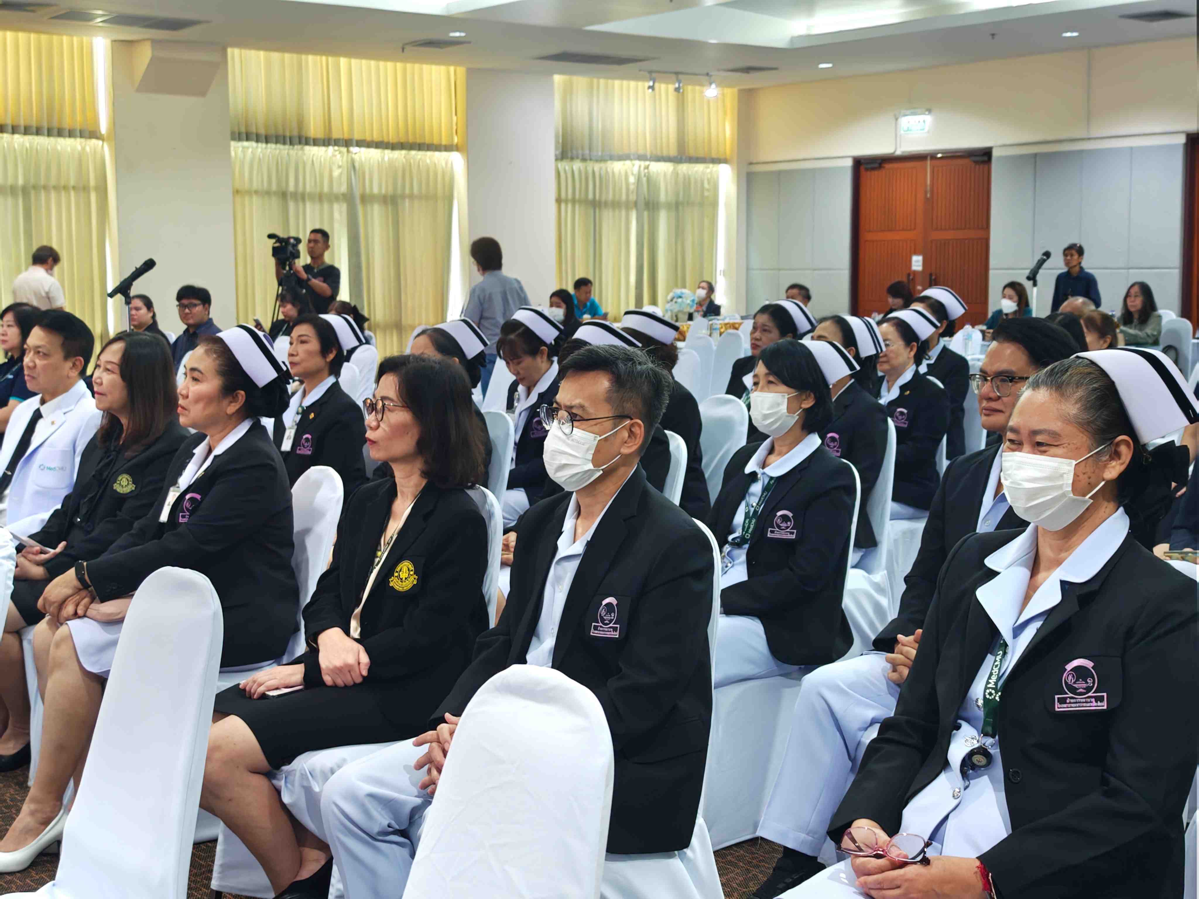 “หนึ่งครรภ์ สี่หัวใจ” ความสำเร็จทีมแพทย์สหสาชา คณะแพทยศาสตร์ มช. ดูแลครรภ์แฝดสี่จากการตั้งครรภ์ตามธรรมชาติ ความสำเร็จในการดูแลมารดาและทารกทั้ง 4 คน รูปที่ 13