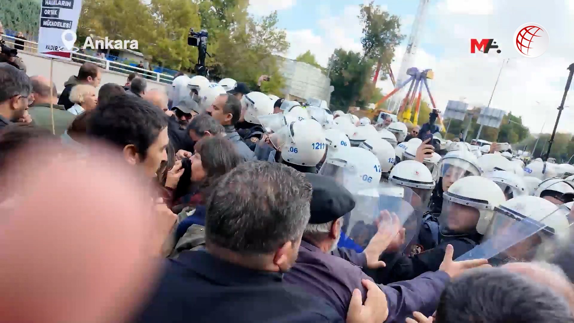 Gar Katliamı anmasına polis saldırısı