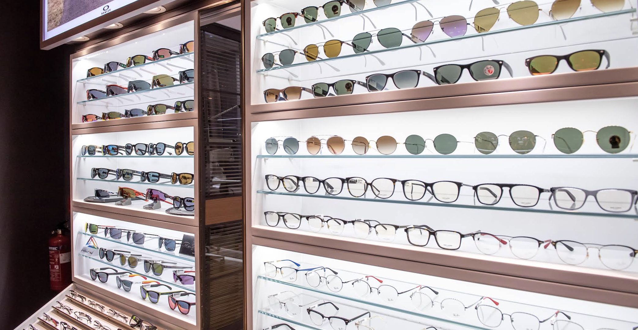 Eye examination service at Mee Mee Eyecare