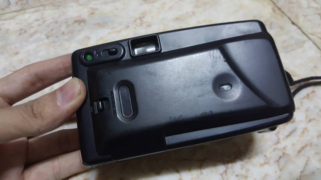 371041