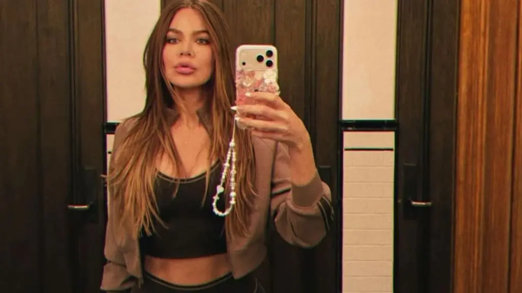 Khloe Kardashian Flaunts Curves in Swimsuit
