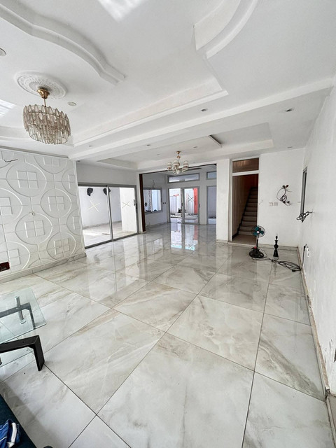 Villa duplex · 6 chambres · Angré, Cité Harmonie, Cocody · à vendre
