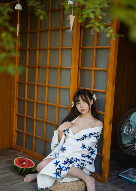 六味帝皇酱 夏日和服 042