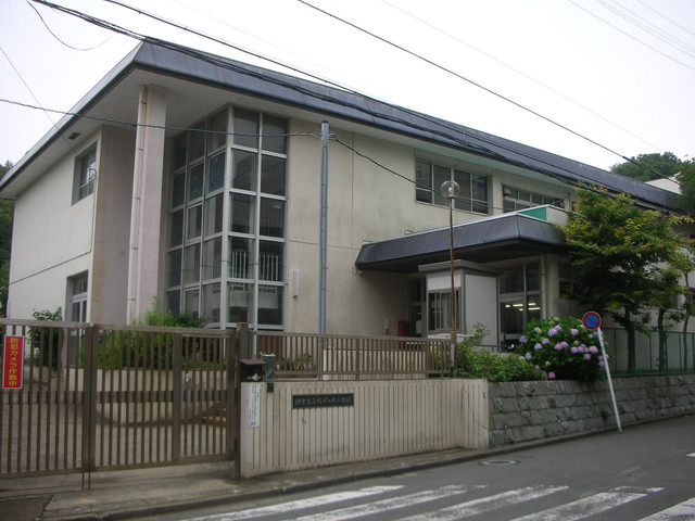 稲村ケ崎小学校.jpg