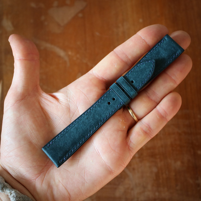  [TUTORIEL] Fabriquez vous-même votre bracelet en cuir - Page 17 IMG-4692