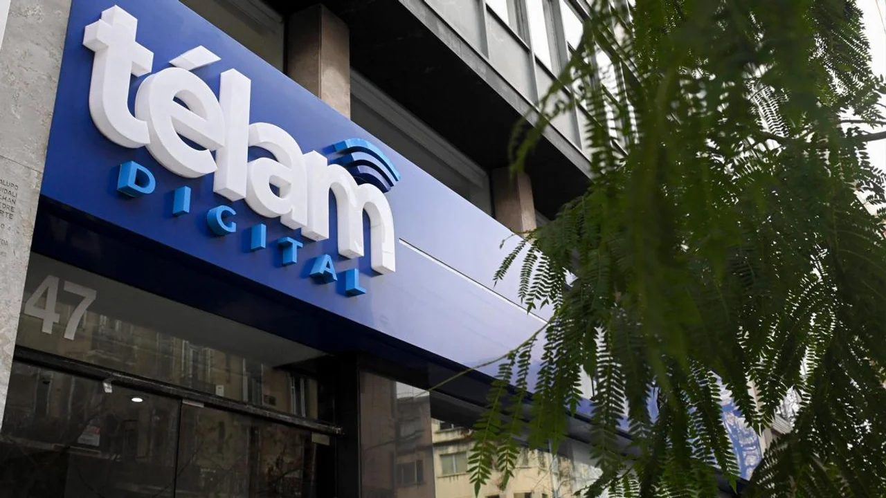 El Gobierno avanzó con el cierre de Télam: vallado, licencias y suspensión de la web
