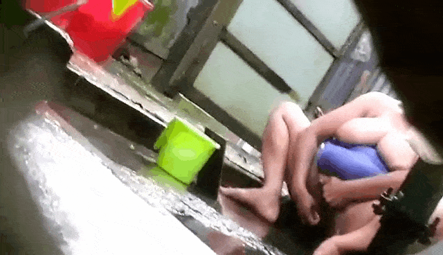माँ बनी पहले दादी फिर बिवी - Ghar Ka Chudai