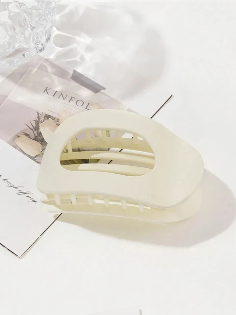 Cream flat hair clip