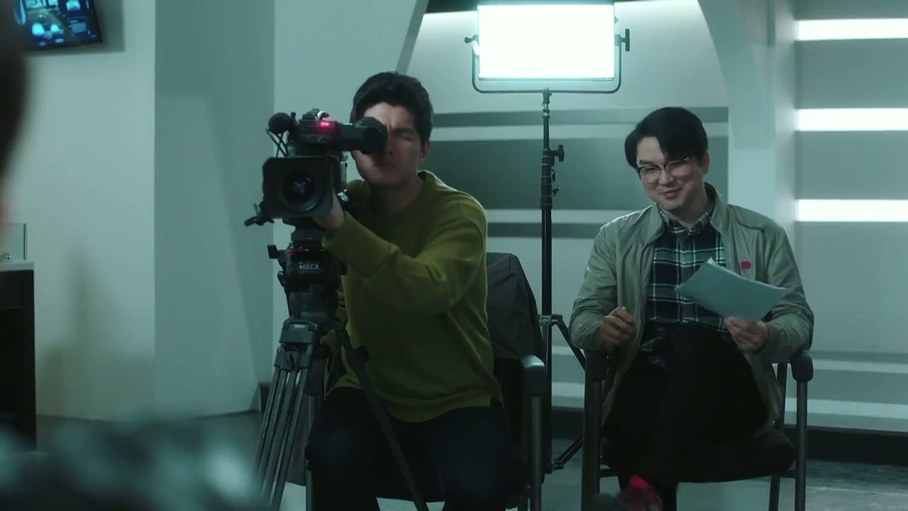 Rich Man, Poor Woman Screenshot