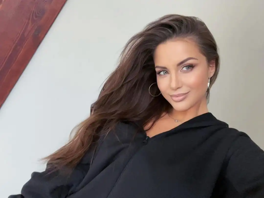 Alena Gogoleva Wallpapers Insta Fit Bio (11)