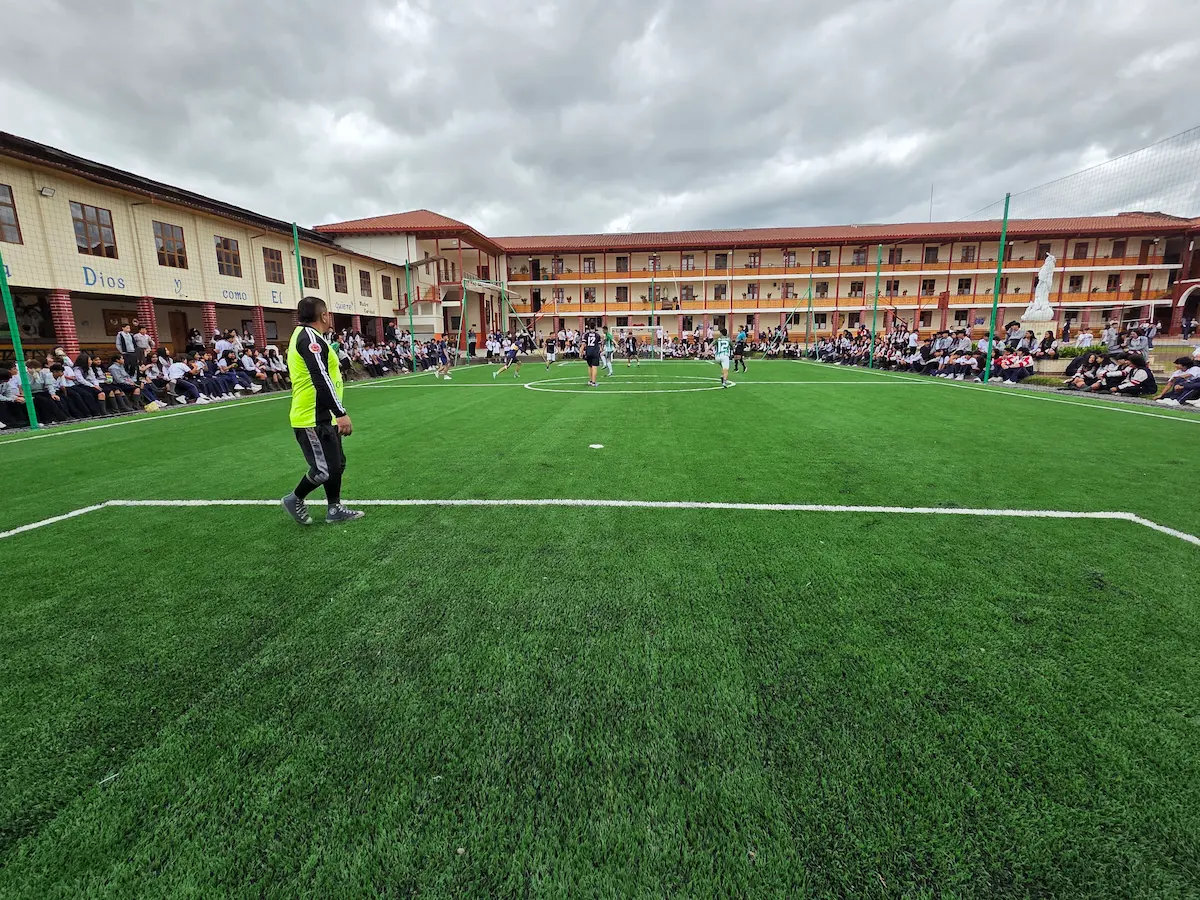 Inauguración de la cancha sintética