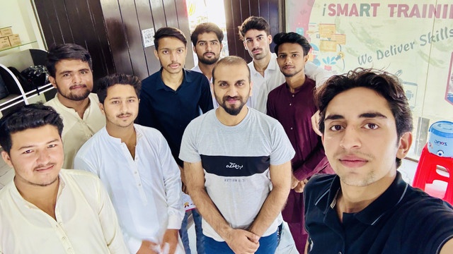 Mobile Repairing Course i Smart Training Institute (33).jpg