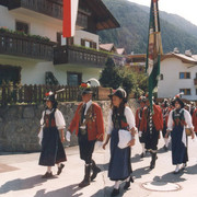 2003 06 002