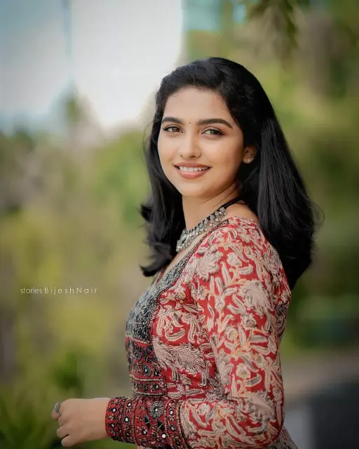 mamitha-baiju-170616833800