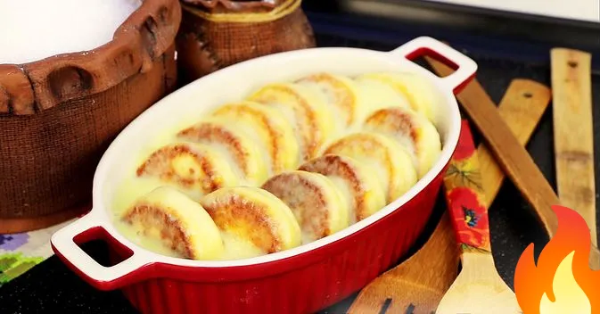 Постер Сырники под нежным сметанным соусом