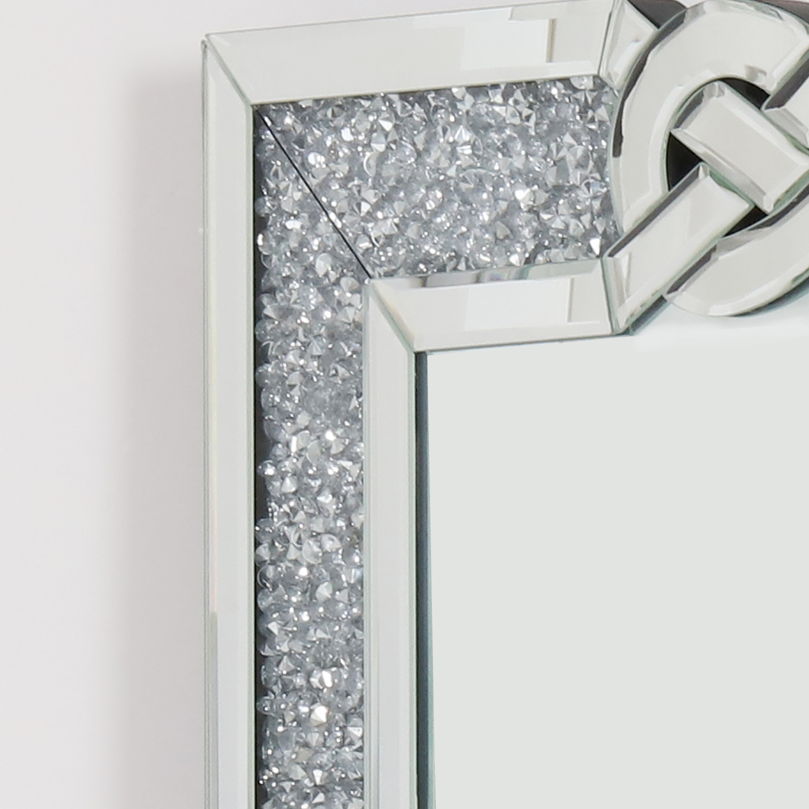 Miroir mural rectangle Cordelia – Design rétro, cadre noyer et verre biseauté
