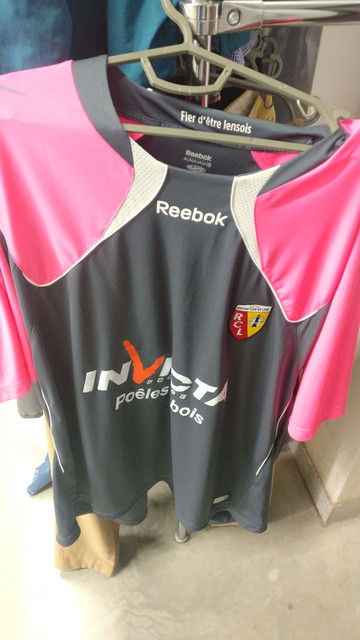 Lens-10-away.jpg