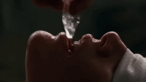 [Image: kim-basinger-blindfold.gif]