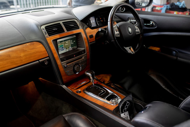 XKR9-Large.jpg