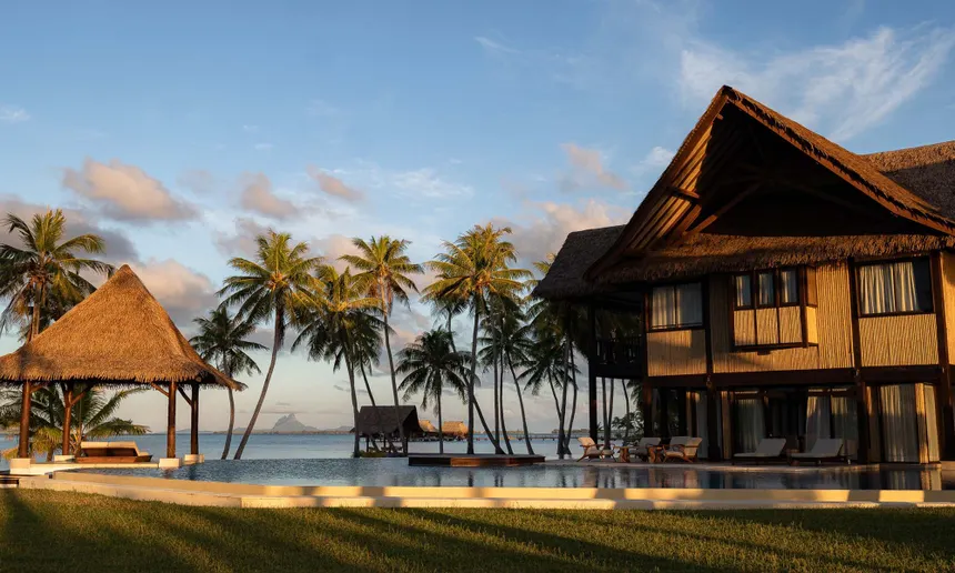 Vahine Island