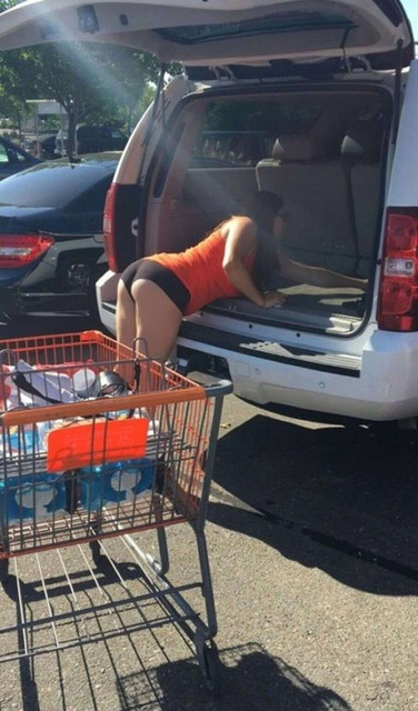 Watch This Amazing Ass In Shorts