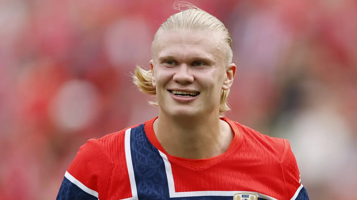 Golden Boot Race Intensifies as Top Strikers Find the Net