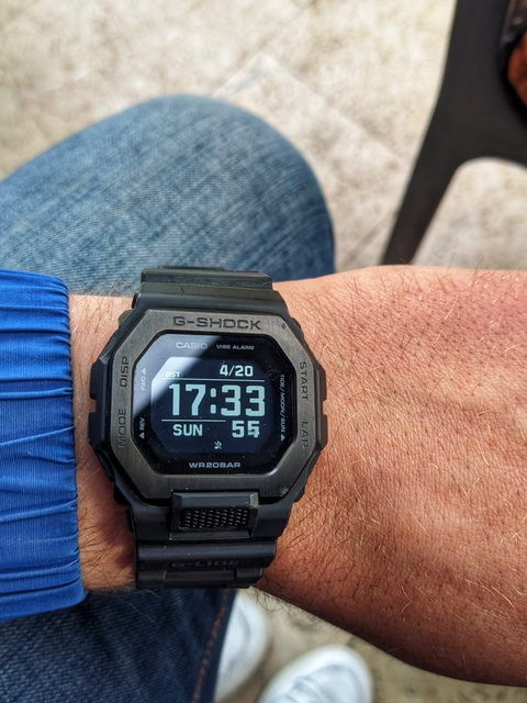 1000412945