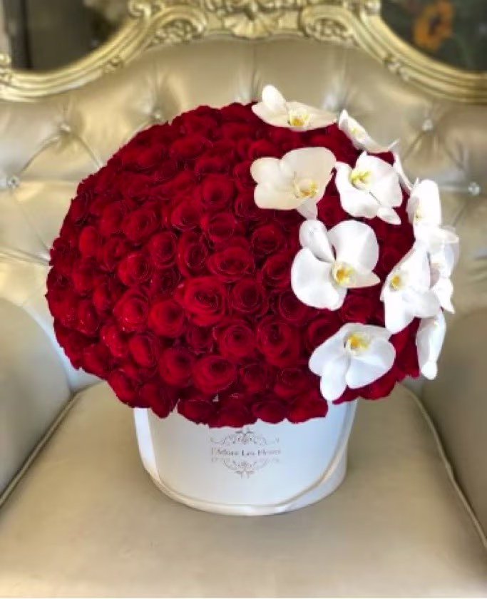 Deluxe 200 Roses