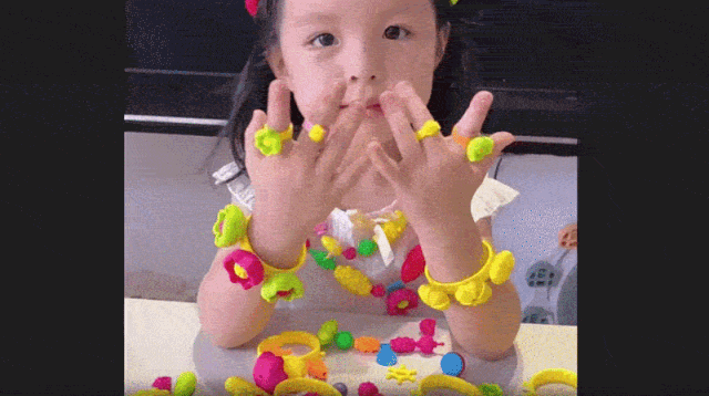 ערכת יצירה לבנות תכשיטים וחרוזי פופ Pop Beads