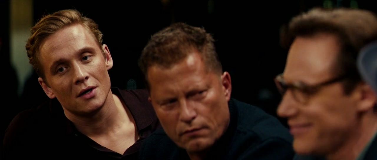 Four Against the Bank Screenshot