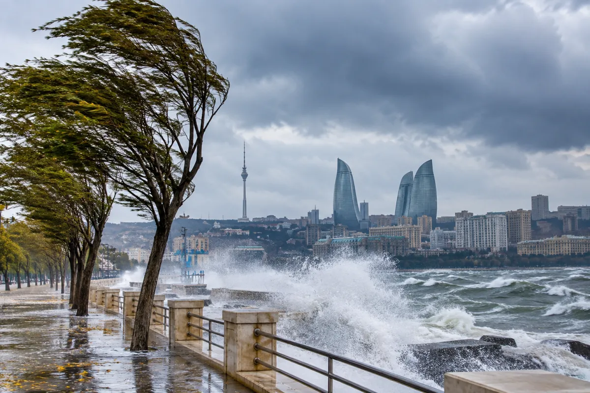 Bakı və Abşeron sakinlərinə güclü küləklə əlaqədar narıncı xəbərdarlıq edilib